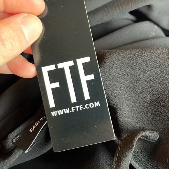 Fashion to Figure 3X black sheer blouse with lace pattern trim around blouse NWT - Picture 5 of 6